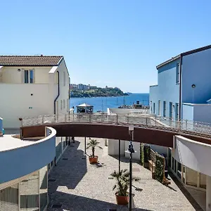 Marina Salivoli 2* Piombino
